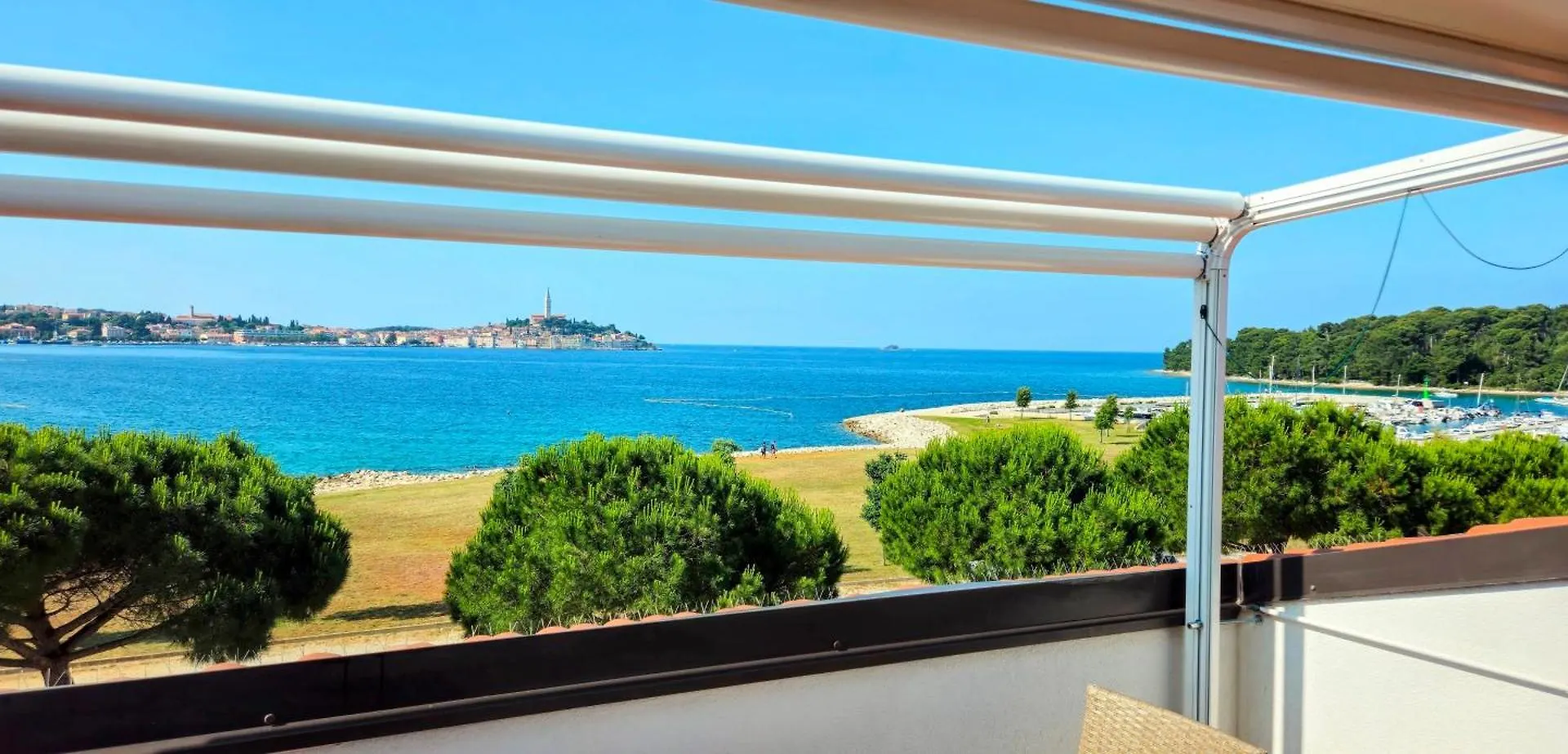 Blu Infinito Apartment&Studios Rovinj Homestay szállás